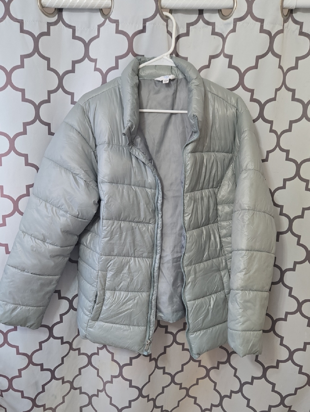 Time and Tru Light Gray Women's Puffer Jacket
